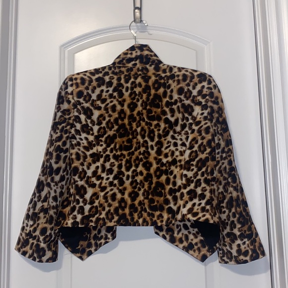 Bebe leopard print blAzer - Picture 3 of 3